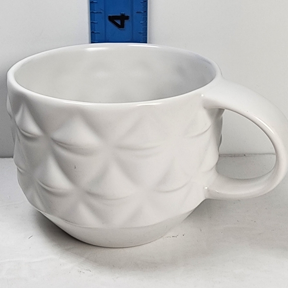 Starbucks 2013 New Bone China White Coffee Tea Mug Faceted Textured Geometric - Picture 7 of 8